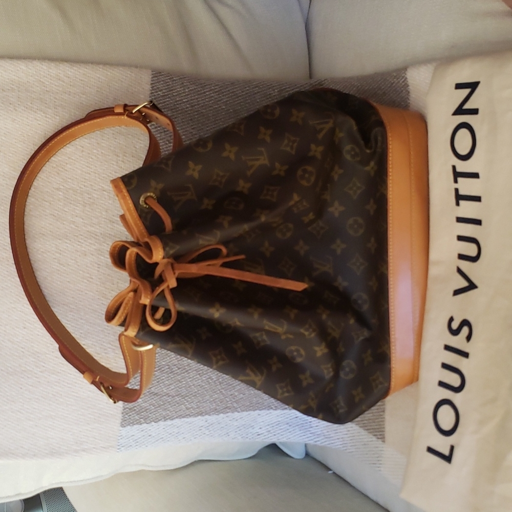 AUTHENTIC Louis Vuitton Noe GM